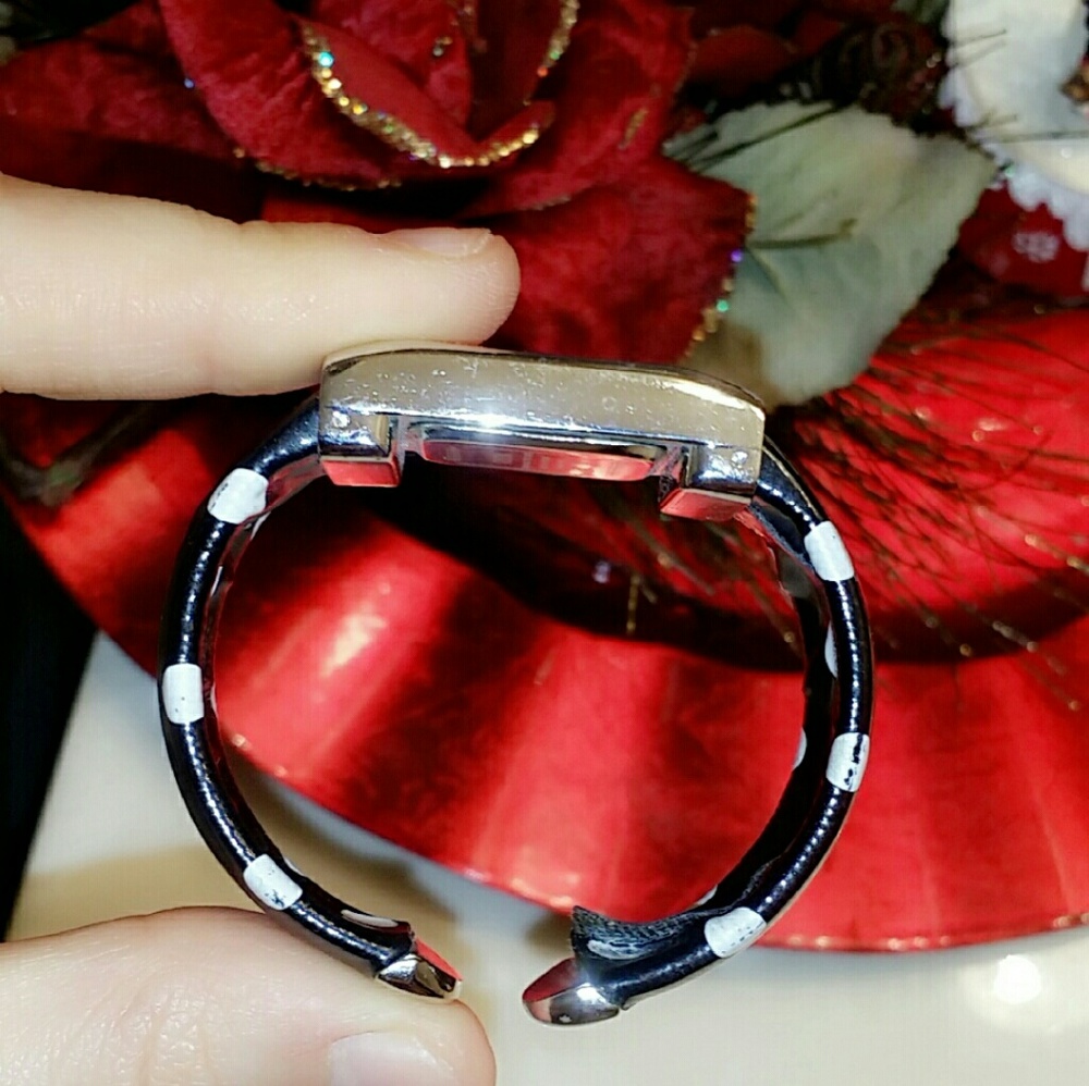 Stylish Watch - Picture 4 of 7